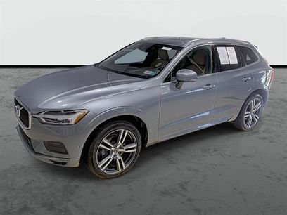 Used 2019 Volvo XC60 T5 Momentum w/ Premium Package