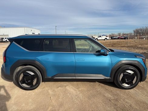 Certified 2024 Kia EV9 Wind image 6