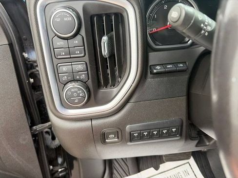 Used 2022 Chevrolet Silverado 2500 High Country w/ Technology Package AWD/4WD image 18