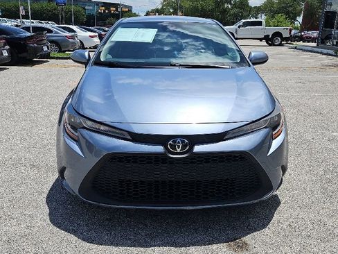 Used 2021 Toyota Corolla LE FWD image 2