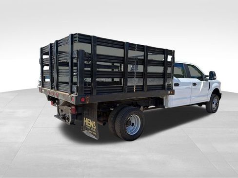 Used 2019 Ford F350 XL w/ Power Equipment Group AWD/4WD image 3