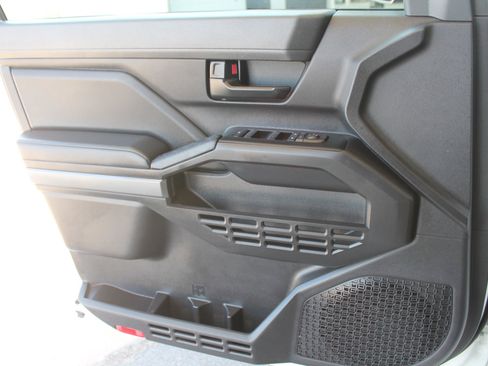 Used 2024 Toyota Tacoma 2WD Double Cab image 12