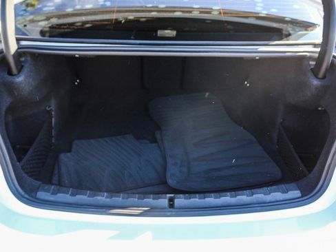 Used 2019 BMW 330i Sedan w/ Premium Package image 26