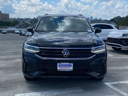 Certified 2024 Volkswagen Tiguan SE R-Line AWD/4WD image 6