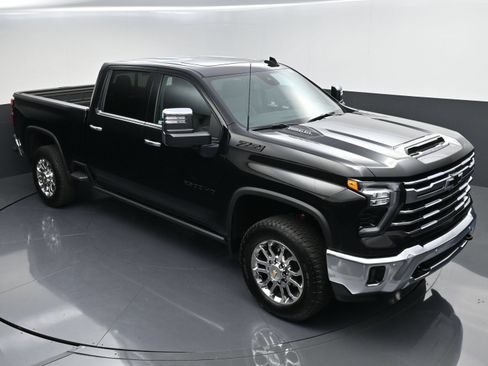 New 2026 Chevrolet Silverado 2500 LTZ w/ LTZ Convenience Package AWD/4WD image 50