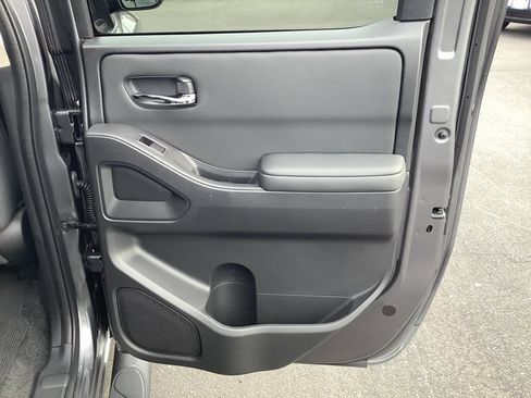 Used 2024 Nissan Frontier SV w/ Technology Package image 31