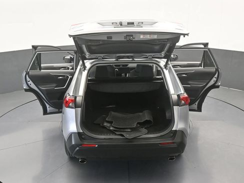 Used 2022 Toyota RAV4 XLE w/ Convenience Package FWD image 65
