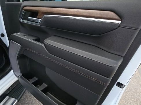 Used 2024 Chevrolet Silverado 2500 High Country image 21