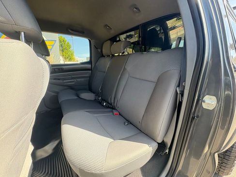 Used 2012 Toyota Tacoma 4x4 Double Cab image 6