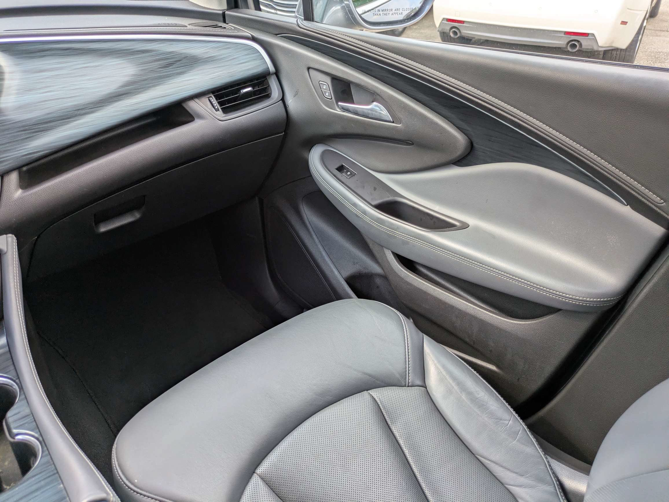 Certified 2020 Buick Envision Essence FWD image 11