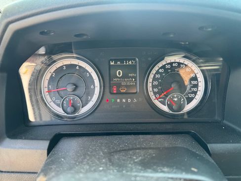 Used 2022 RAM 1500 Classic SLT AWD/4WD image 16