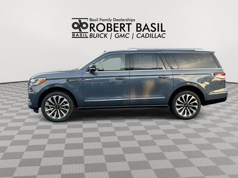 Used 2022 Lincoln Navigator L Reserve AWD/4WD image 5