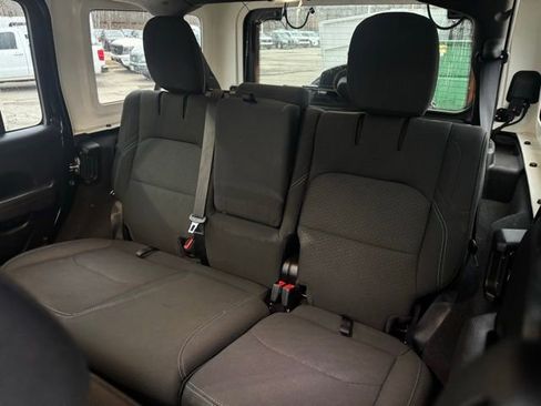 Used 2022 Jeep Wrangler Unlimited Rubicon 4xe w/ Cold Weather Group image 21