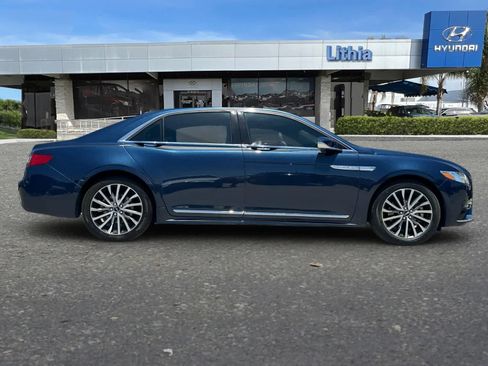 Used 2017 Lincoln Continental Select FWD image 9