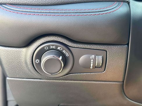 Certified 2025 Dodge Durango GT w/ Blacktop Package image 47