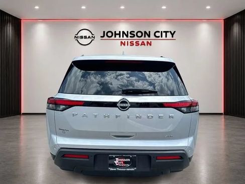 Used 2025 Nissan Pathfinder SV AWD/4WD image 6