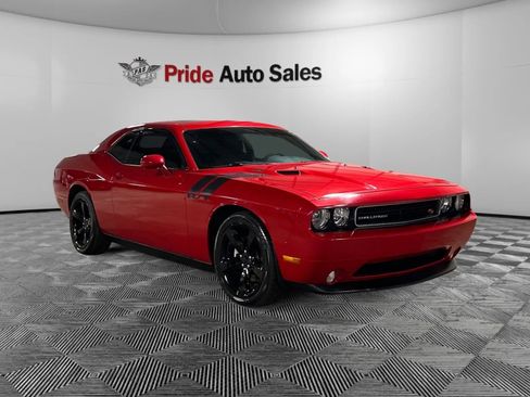 Used 2012 Dodge Challenger R/T image 3