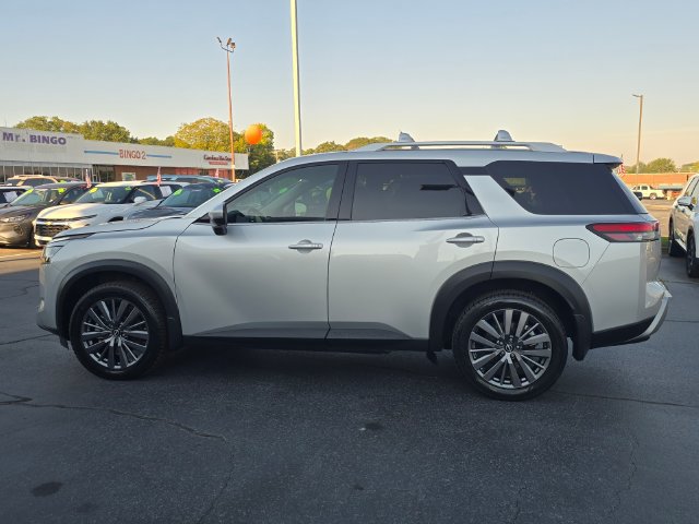 Certified 2024 Nissan Pathfinder SL w/ SL Premium Package AWD/4WD image 6