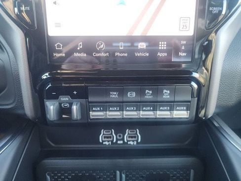 New 2026 RAM 2500 Laramie w/ Sport Appearance Package AWD/4WD image 7