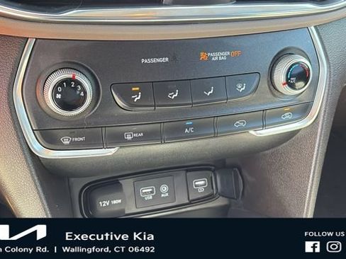 Used 2019 Hyundai Santa Fe SE AWD/4WD image 18