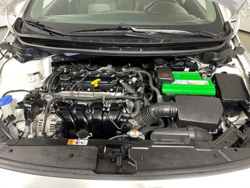 Used 2017 Kia Forte S image 9