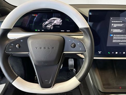 Used 2024 Tesla Model S Plaid image 7