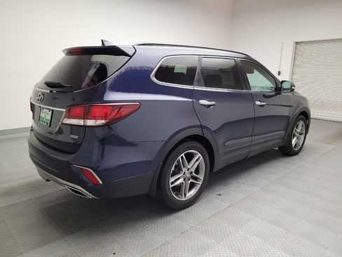 Used 2017 Hyundai Santa Fe SE image 9