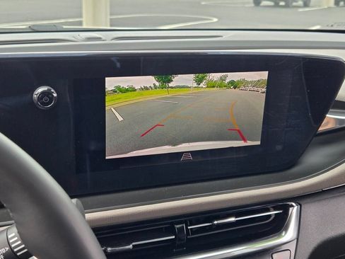 Used 2024 Buick Envista Avenir FWD image 27