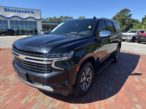 Used 2022 Chevrolet Tahoe LT w/ Luxury Package RWD image 32