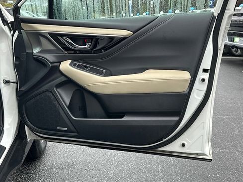 Used 2022 Subaru Outback Limited image 14