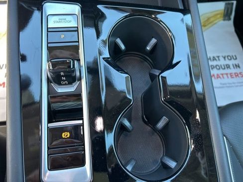 Certified 2024 Volkswagen Atlas SEL Premium R-Line image 19