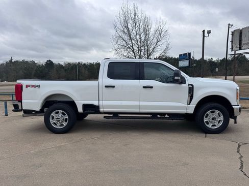 New 2026 Ford F250 XLT w/ FX4 Off-Road Package AWD/4WD image 6