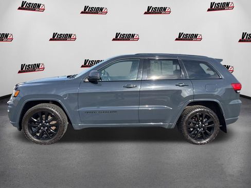 Used 2017 Jeep Grand Cherokee Altitude AWD/4WD image 8