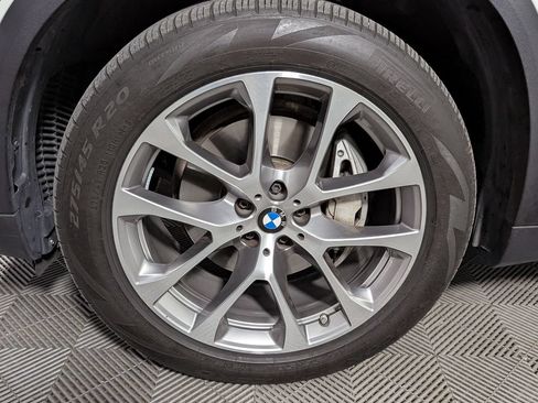 Used 2025 BMW X5 xDrive40i w/ Premium Package AWD/4WD image 48