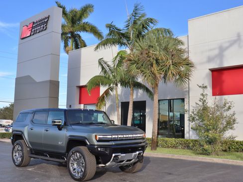 Used 2024 GMC Hummer EV 3X AWD/4WD image 2