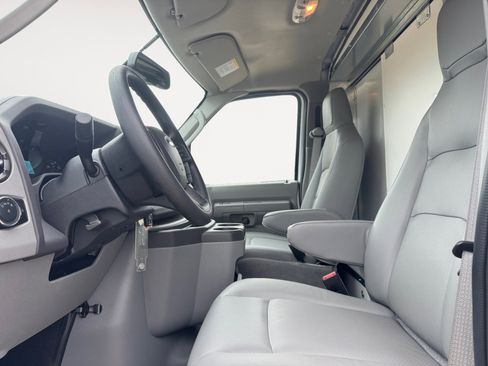 New 2025 Ford E-450 and Econoline 450 Super Duty w/ Power Equipment Group image 9