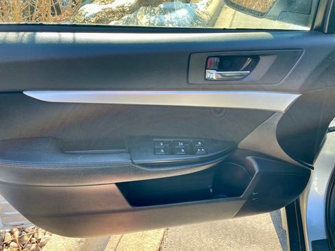 Used 2013 Subaru Outback 2.5i Premium image 21