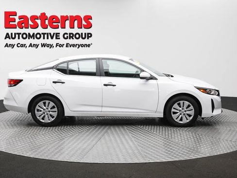 Used 2025 Nissan Sentra S FWD image 4