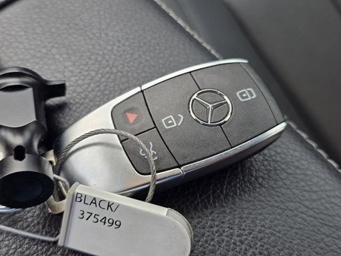 Used 2024 Mercedes-Benz GLB 250 image 31