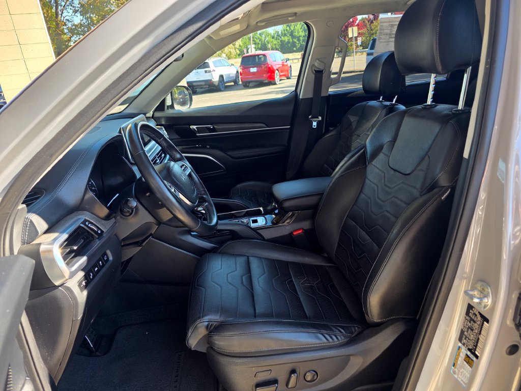 Used 2022 Kia Telluride SX w/ SX Prestige Package AWD/4WD image 4
