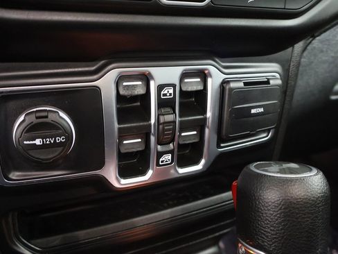 Used 2021 Jeep Wrangler Unlimited Willys image 48