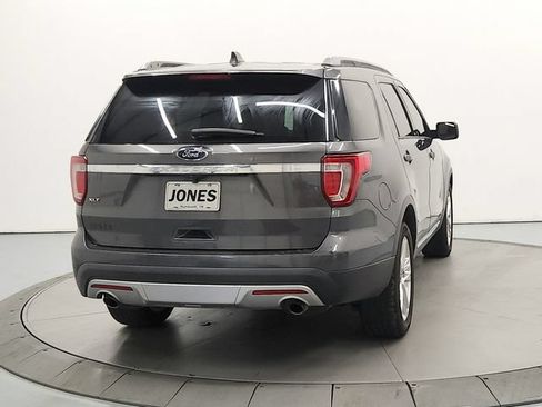 Used 2017 Ford Explorer XLT w/ Equipment Group 202A FWD image 7