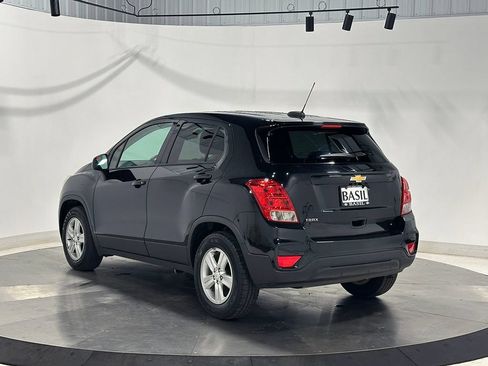 Used 2020 Chevrolet Trax LS w/ Tint and Cruise Package FWD image 14