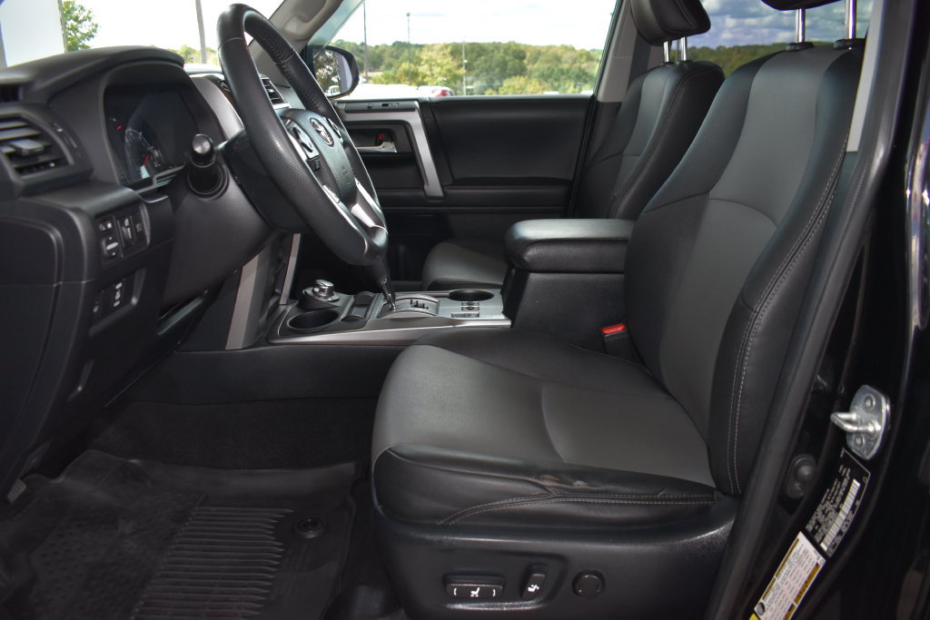 Used 2021 Toyota 4Runner SR5 Premium w/ Moonroof Package AWD/4WD image 3