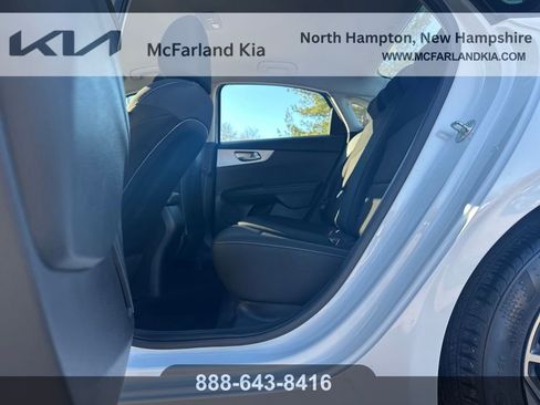 Used 2023 Kia Forte LXS image 27