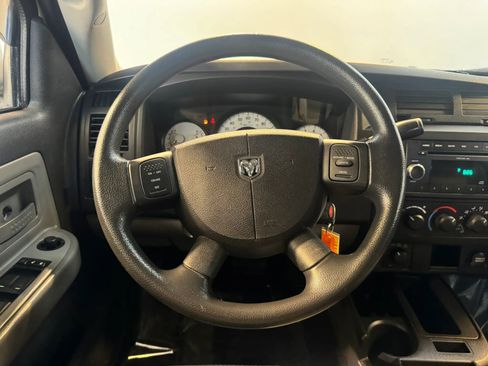 Used 2009 Dodge Dakota Big Horn w/ Utility Group AWD/4WD image 12