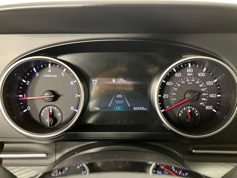 Used 2024 Kia Carnival LX image 21