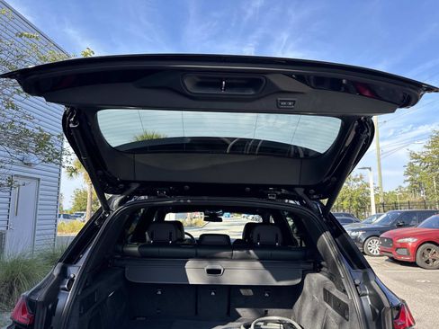 Used 2025 BMW X5 xDrive50e w/ Parking Assistance Package image 8