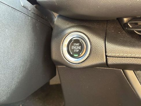 Certified 2023 Buick Envision Preferred image 32