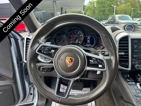 Used 2017 Porsche Cayenne Platinum Edition AWD/4WD image 14